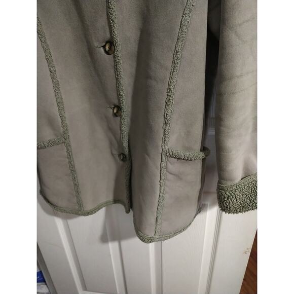 L.L. Bean Woman's L Coat Faux Suede Leather Sage Green Sherpa Button Up - Picture 6 of 10